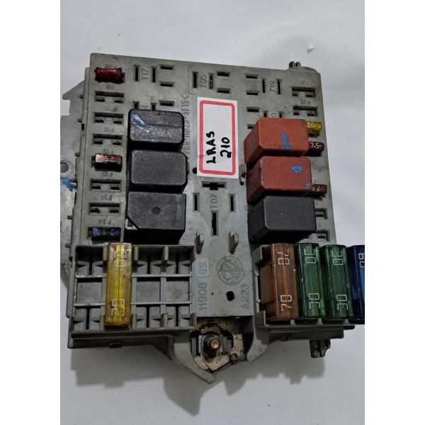 Caixa de Reles Fusivel FIAT Punto PA6-MD25+GF15 (USADO)